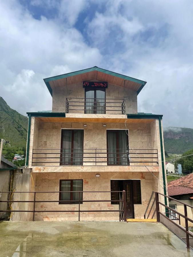 Hotel Shina Stepantsminda Exterior photo
